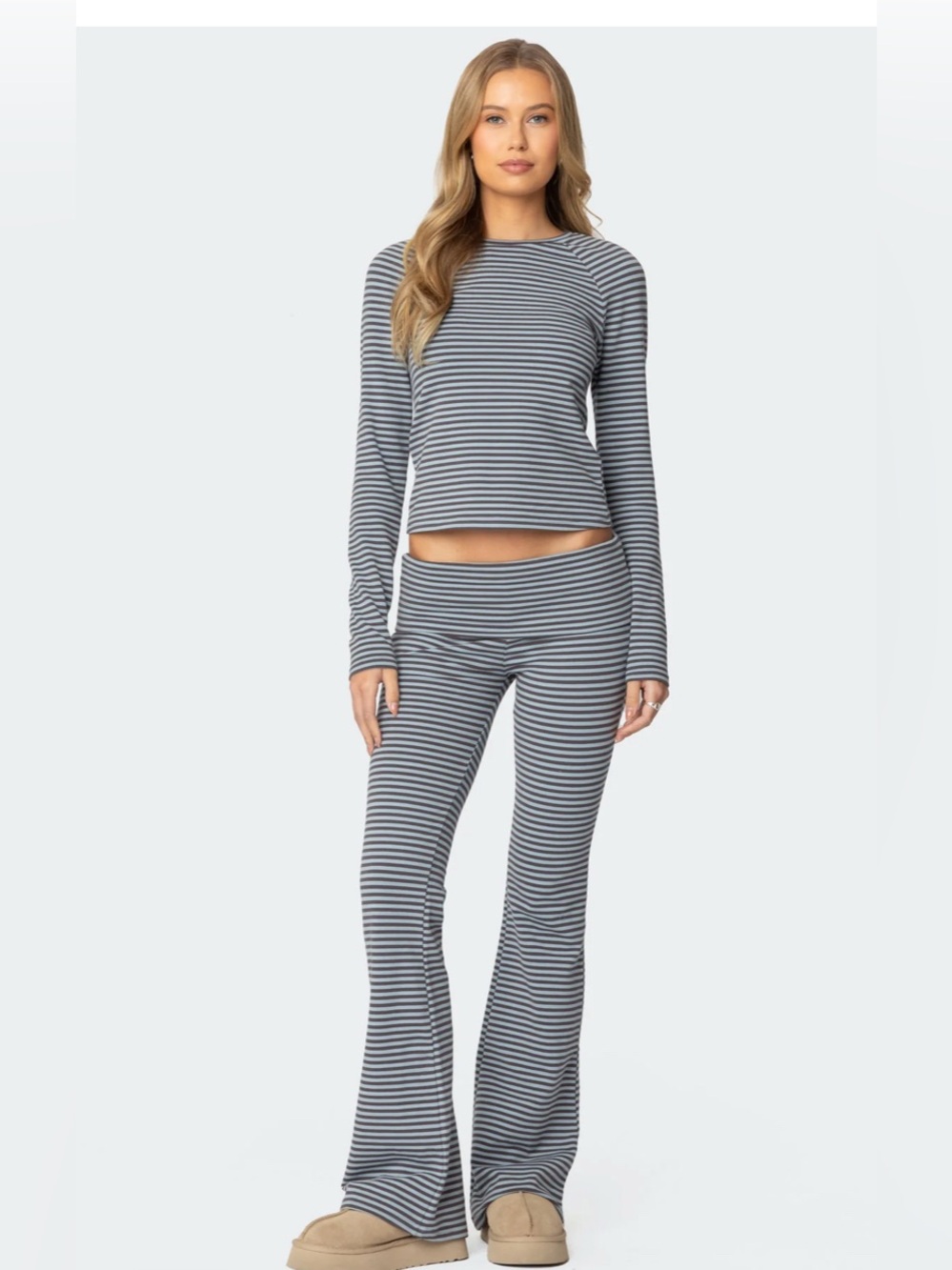 Edikted Blue and Brown Striped Set
Size: S

Bottoms NWT
Top worn once